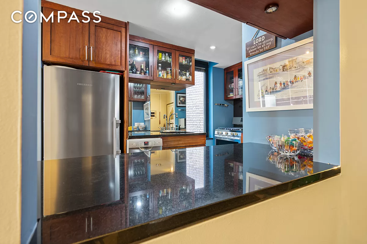 #1 photo, 215 W 95th Street, 曼哈顿 上西城 Upper West Side , NY 10025