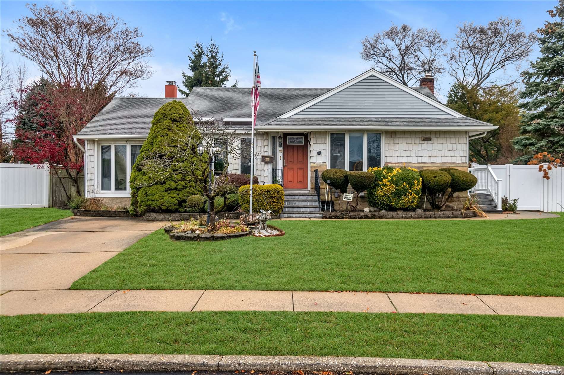 #1 photo, 11 Shawnee Drive, 長島 Massapequa , NY 11758