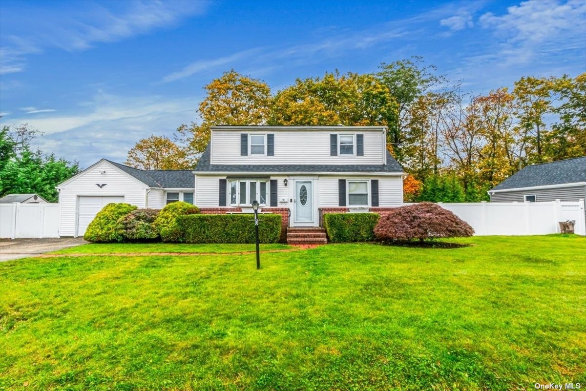 #1 photo, 10 Arkays Avenue, 东长岛 东艾斯利普 East Islip , NY 11730