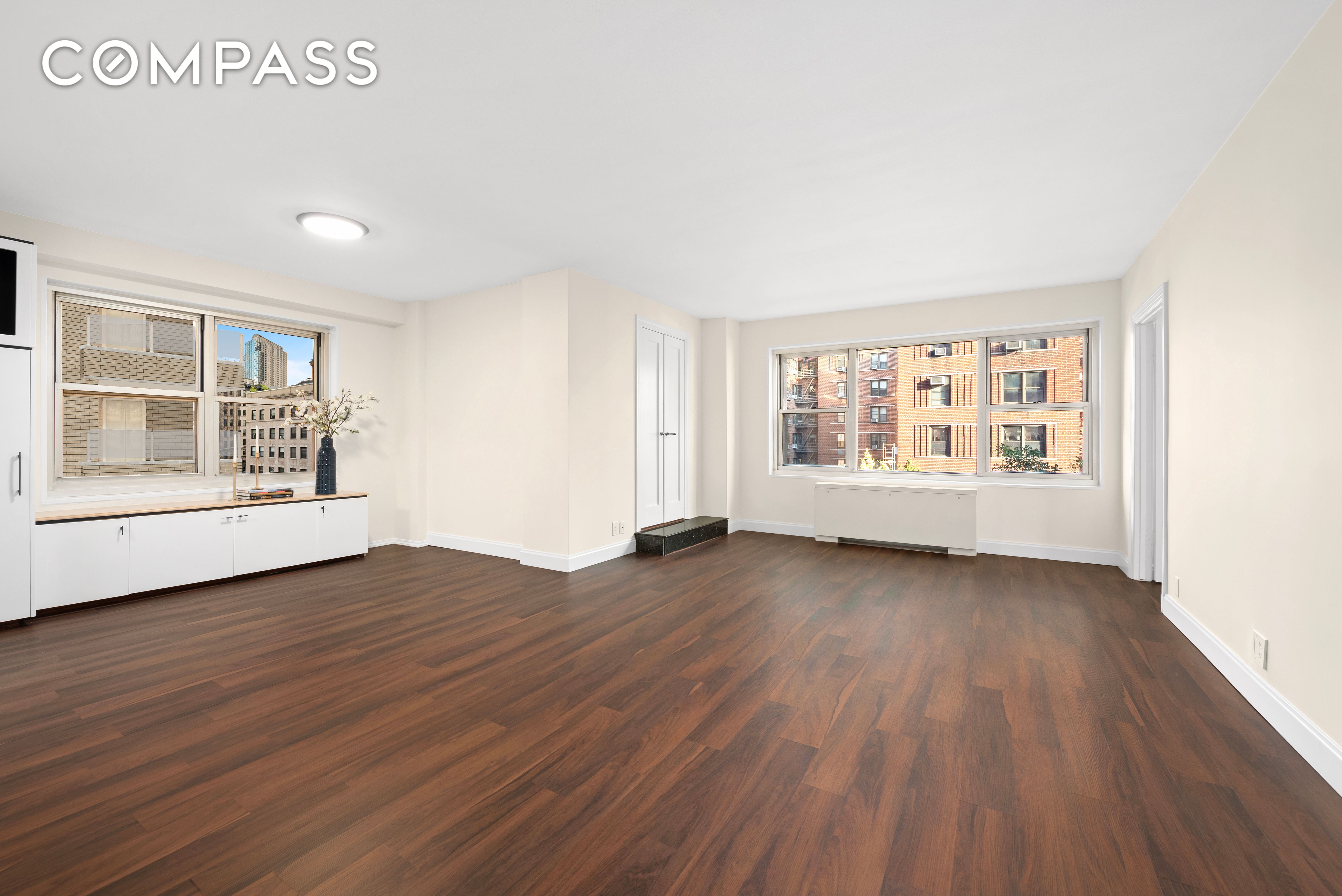 #1 photo, 20 E 9th Street, 曼哈顿 格林威治村 Greenwich Village , NY 10003