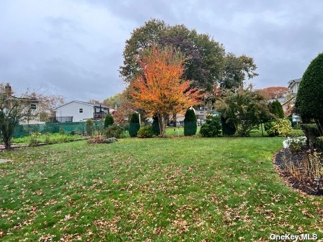 #1 photo, 69 Laurie Road, 东长岛 Brentwood , NY 11717