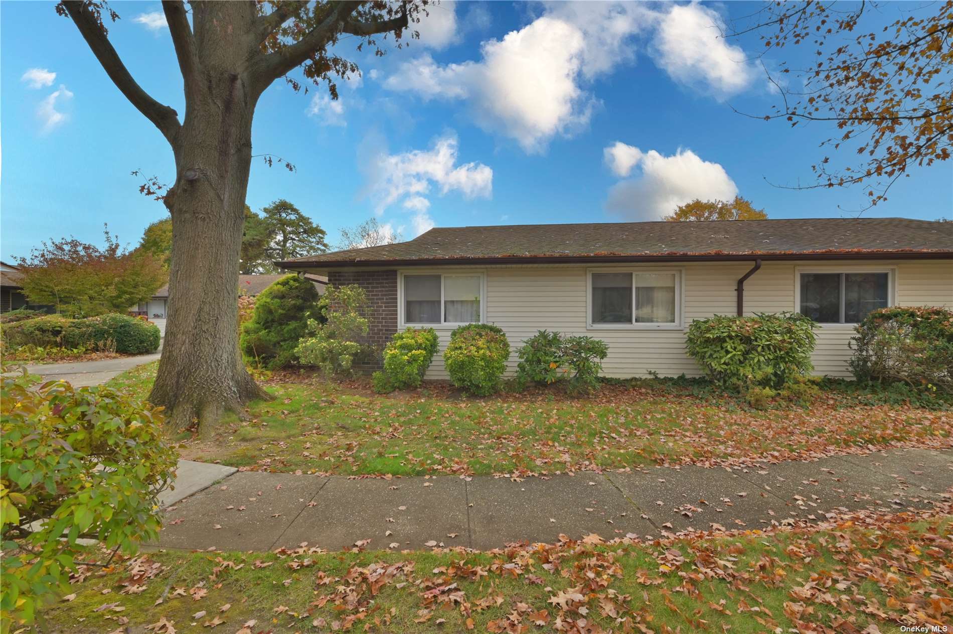 #1 photo, 56 Feller Drive, 东长岛 Central Islip , NY 11722