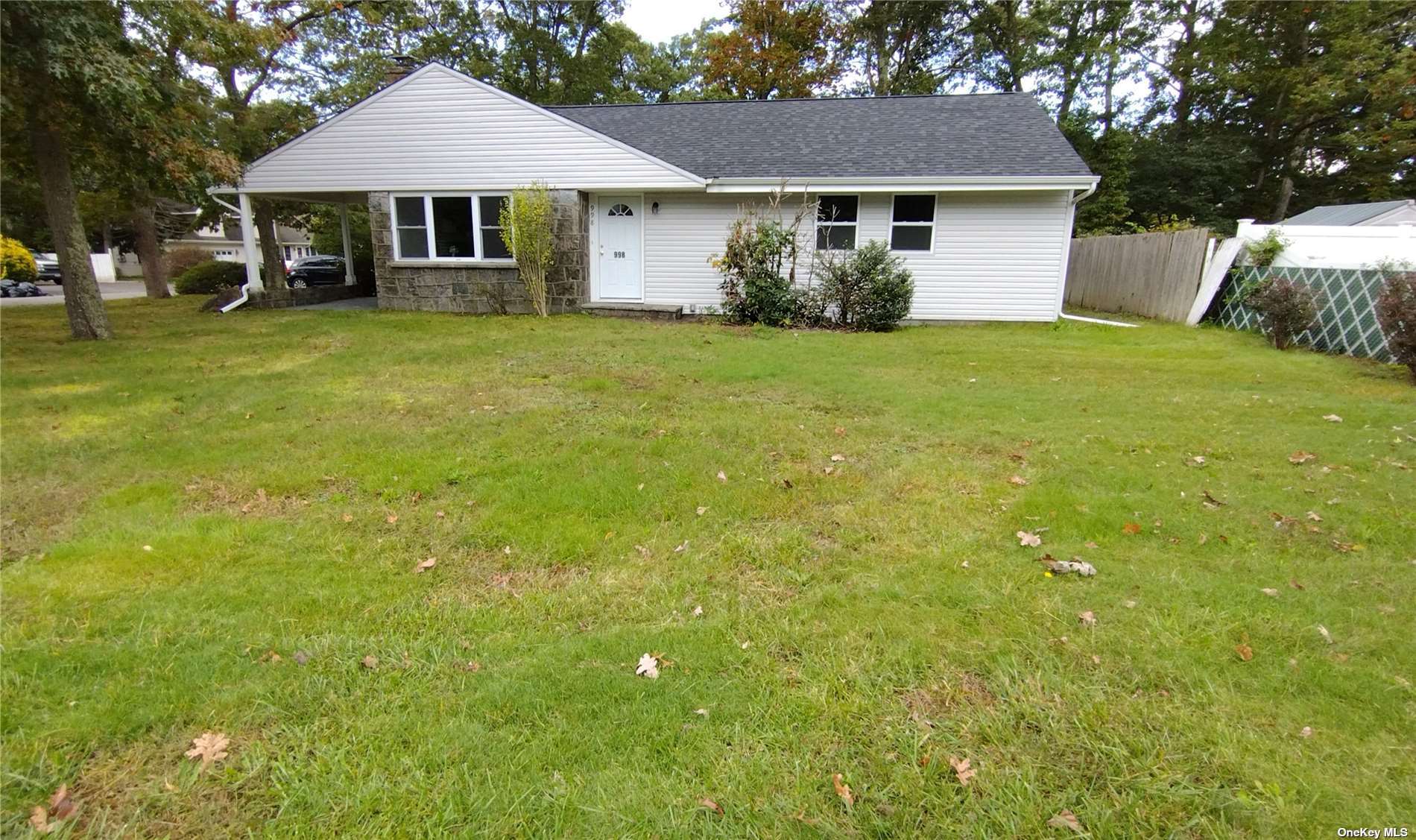 #1 photo, 998 N Ocean Avenue, 东长岛 Medford , NY 11763