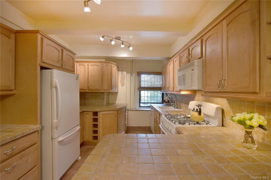 #1 photo, 75 Park Terrace, 北曼哈顿 New York (Manhattan) , NY 10034