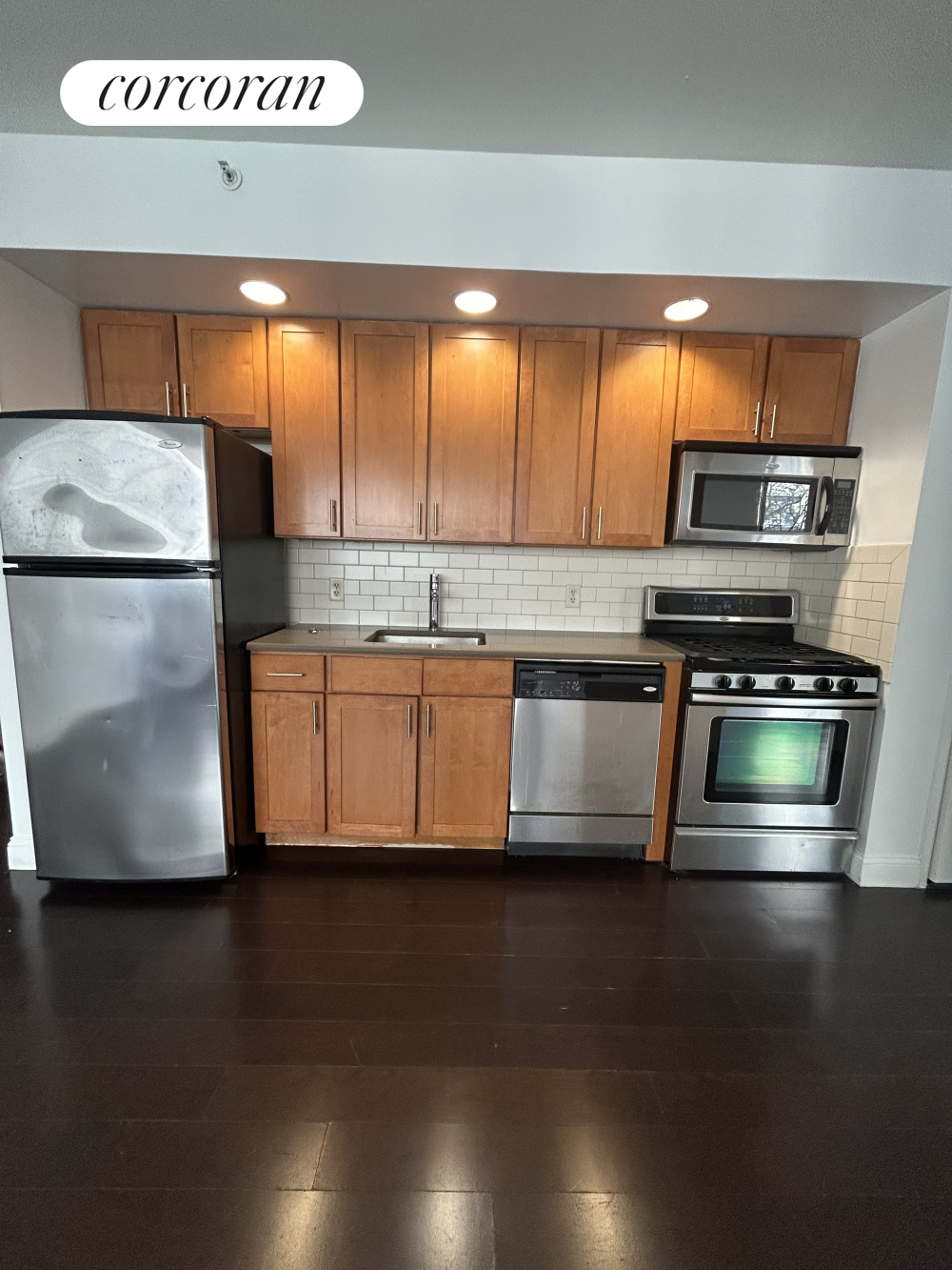 #1 photo, 327 E 101ST Street, 曼哈顿 东哈莱姆区 East Harlem , NY 10029