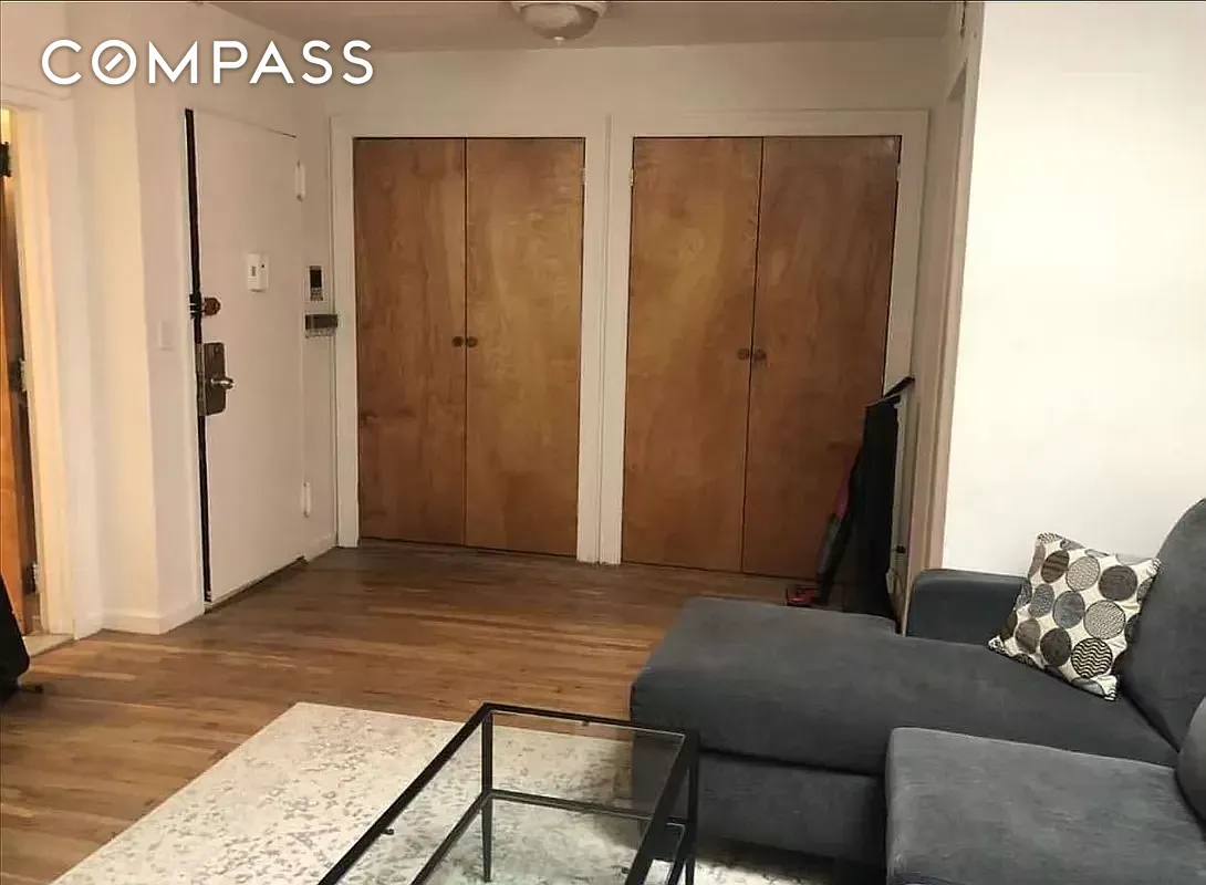 #1 photo, 318 E 77th Street, 曼哈顿 上东城 Lenox Hill , NY 10075