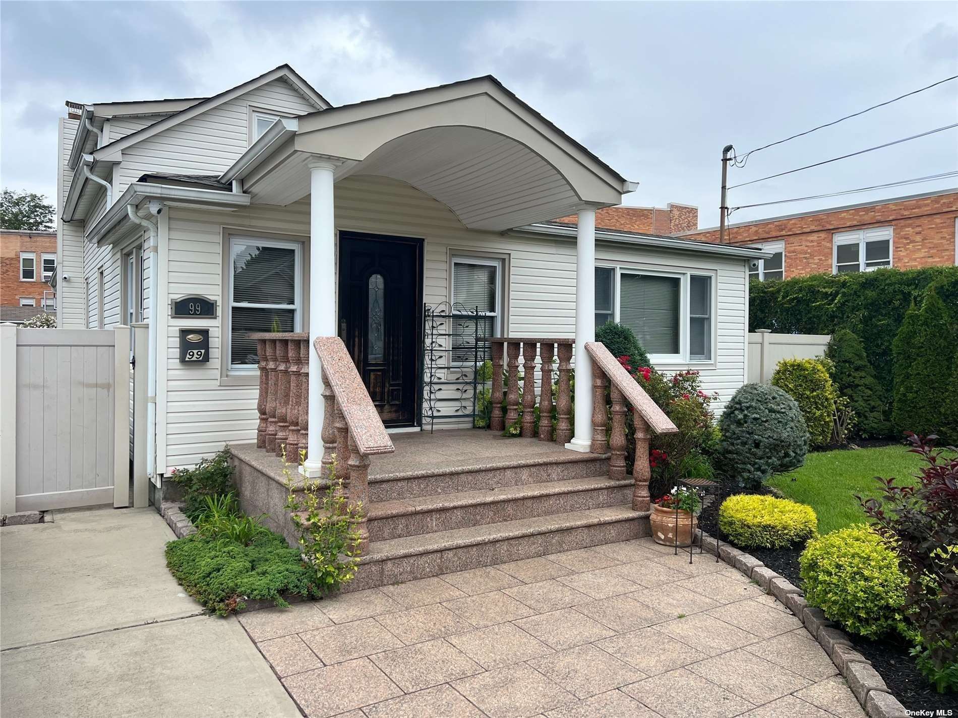 #1 photo, 99 Merle Avenue, 长岛 Oceanside , NY 11572