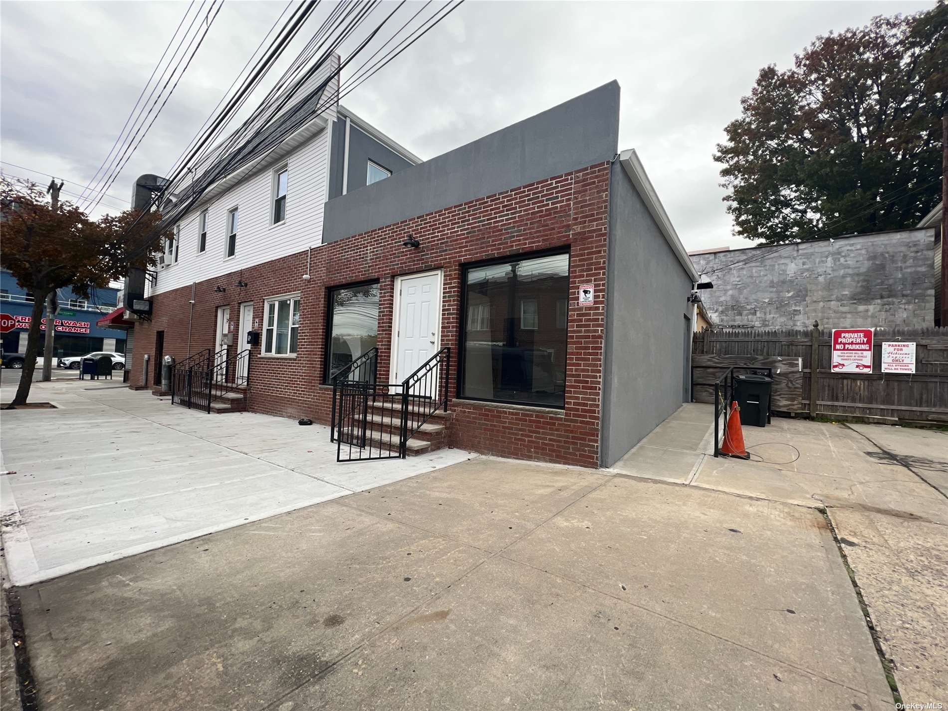 #1 photo, 124-02 Rockaway Boulevard, 皇后区 奥松公园 South Ozone Park , NY 11420