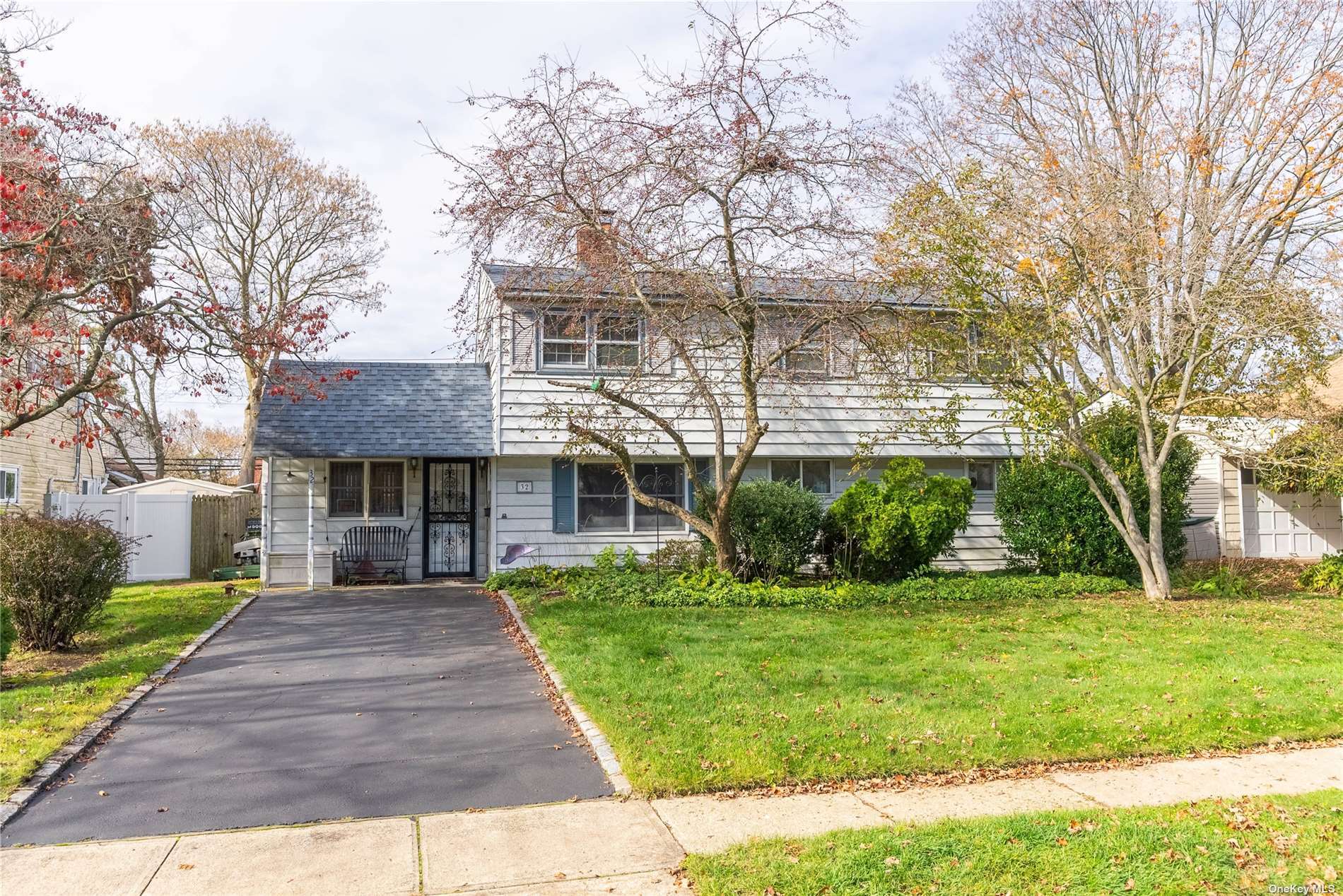 #1 photo, 32 W Cabot Lane, 长岛 西布雷 Westbury , NY 11590