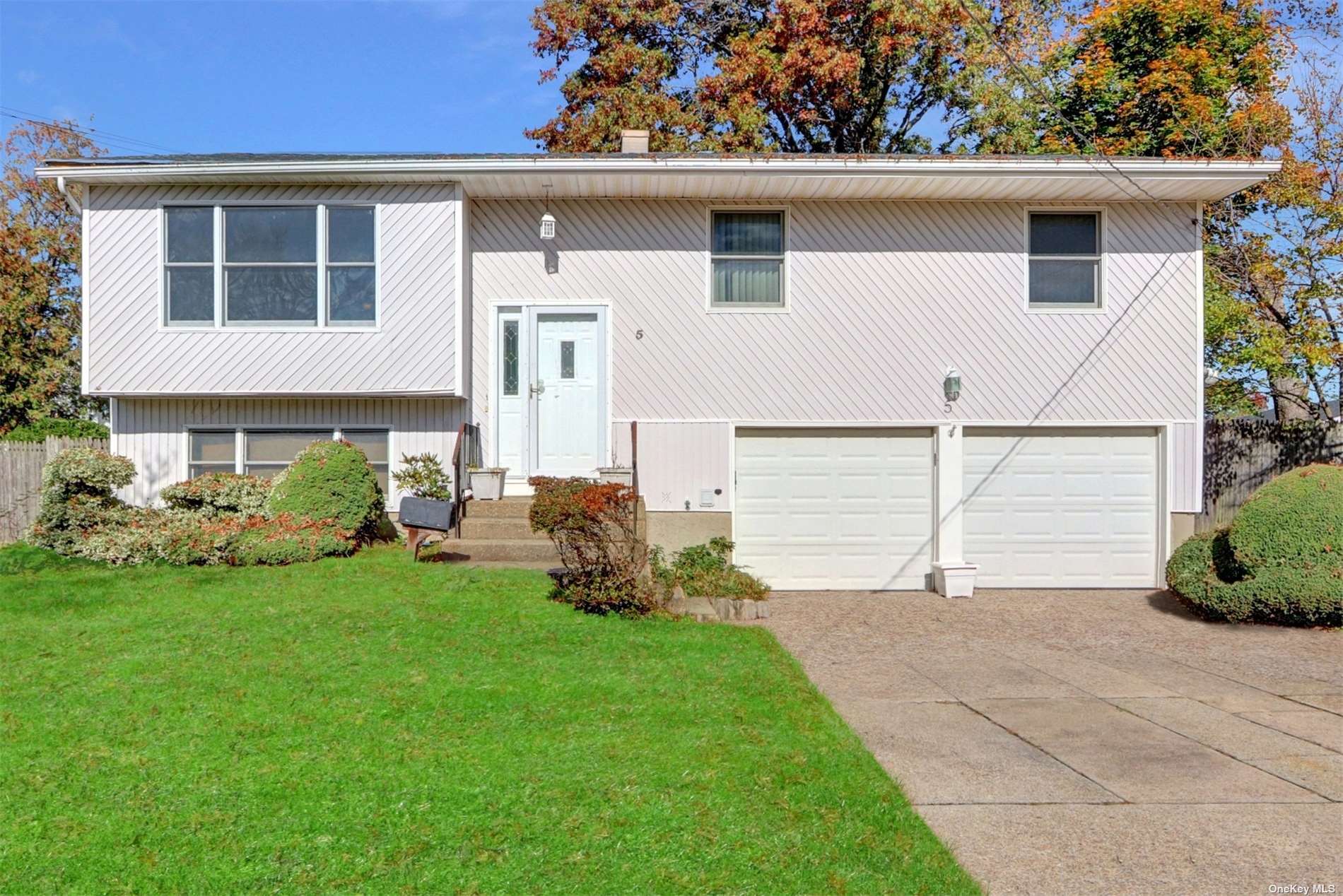 #1 photo, 5 Grouse Drive, 东长岛 Brentwood , NY 11717