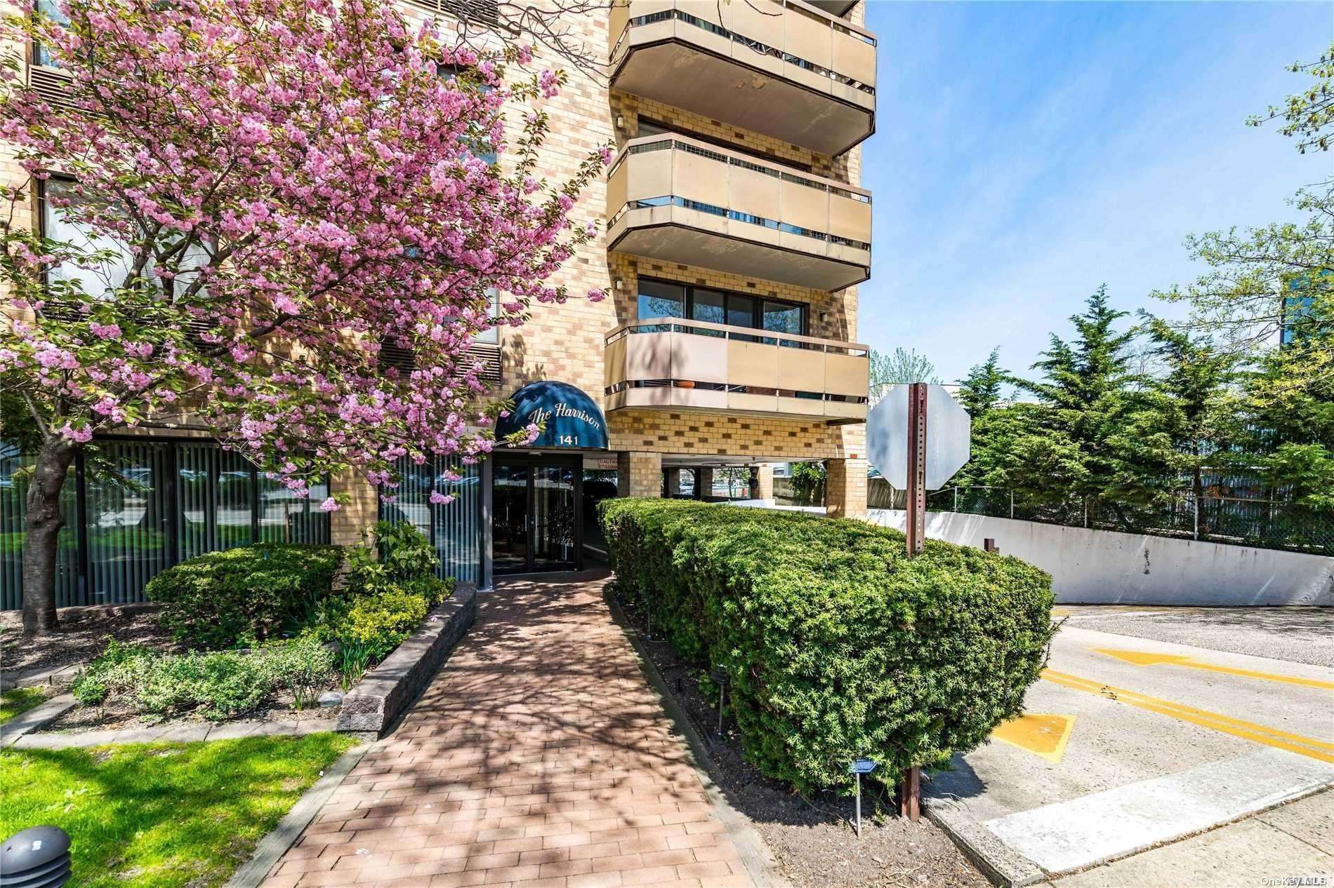 #1 photo, 141 Great Neck Road, Great Neck , NY 11021