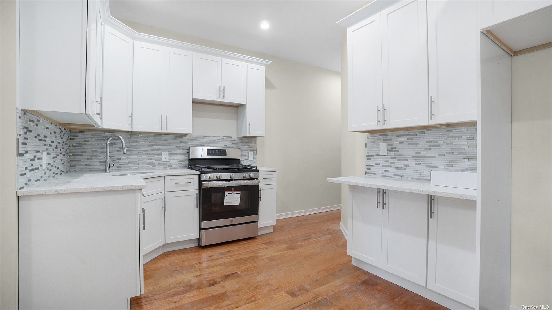 #1 photo, 94-08 Linden Boulevard, 皇后区 奥松公园 Ozone Park , NY 11417