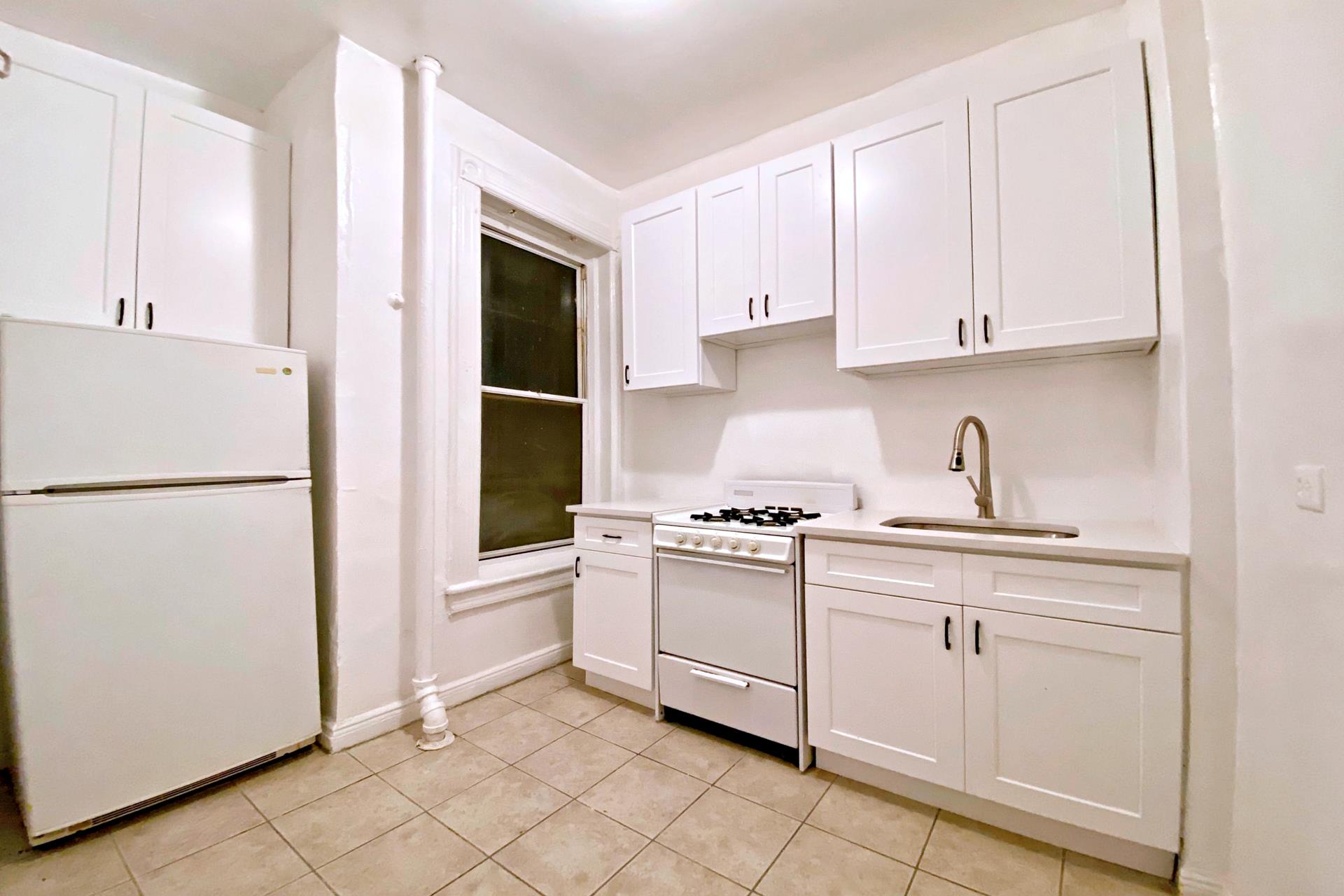 #1 photo, 41 W 64TH Street, 曼哈顿 上西城 Lincoln Sq , NY 10023