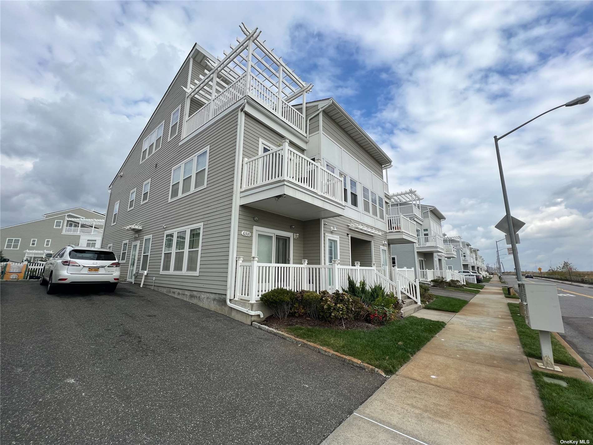 #1 photo, 69-18 Beach Front Road, 皇后区 Arverne , NY 11692