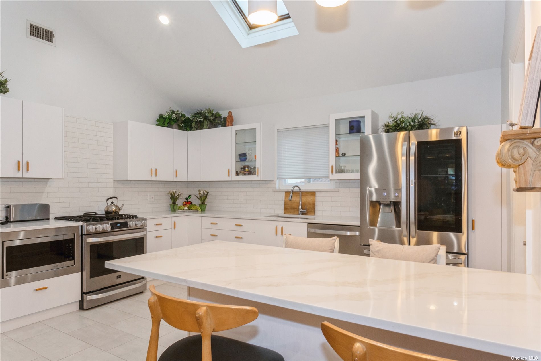 #1 photo, 411 W Market Street, 长岛 长滩 Long Beach , NY 11561