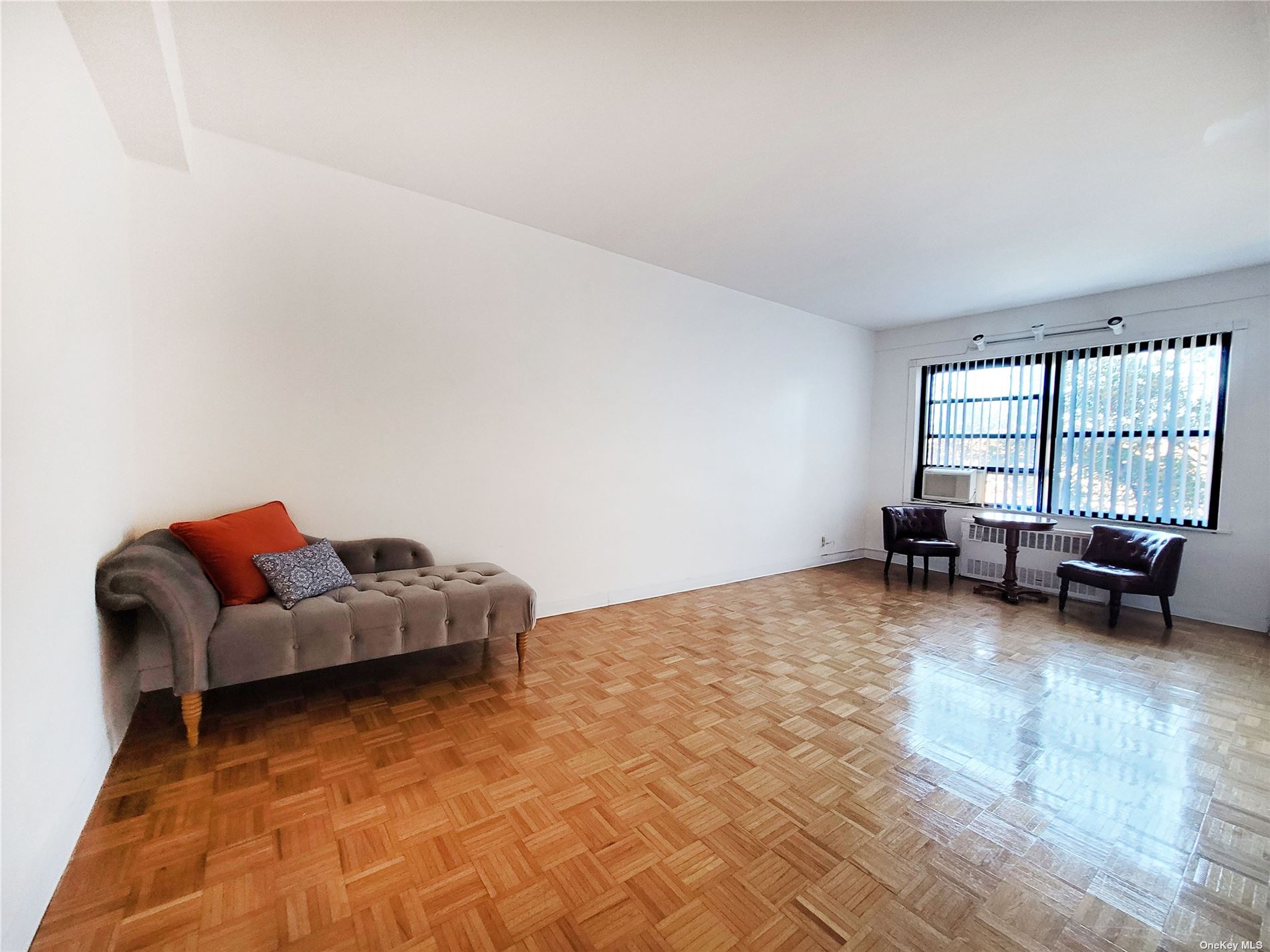 #1 photo, 64-34 102St, 皇后区 雷哥公园 Rego Park , NY 11374