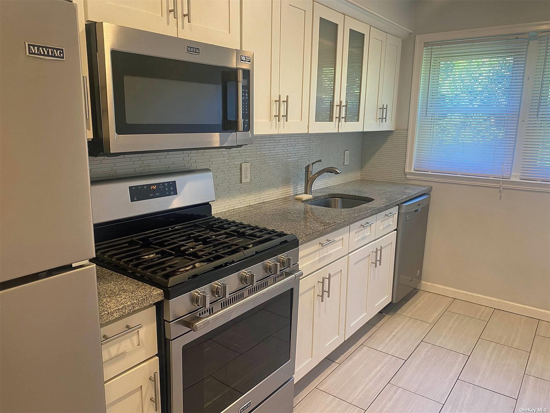 #1 photo, 49-16 Douglaston Parkway, 皇后区 道格拉斯顿 Douglaston , NY 11362