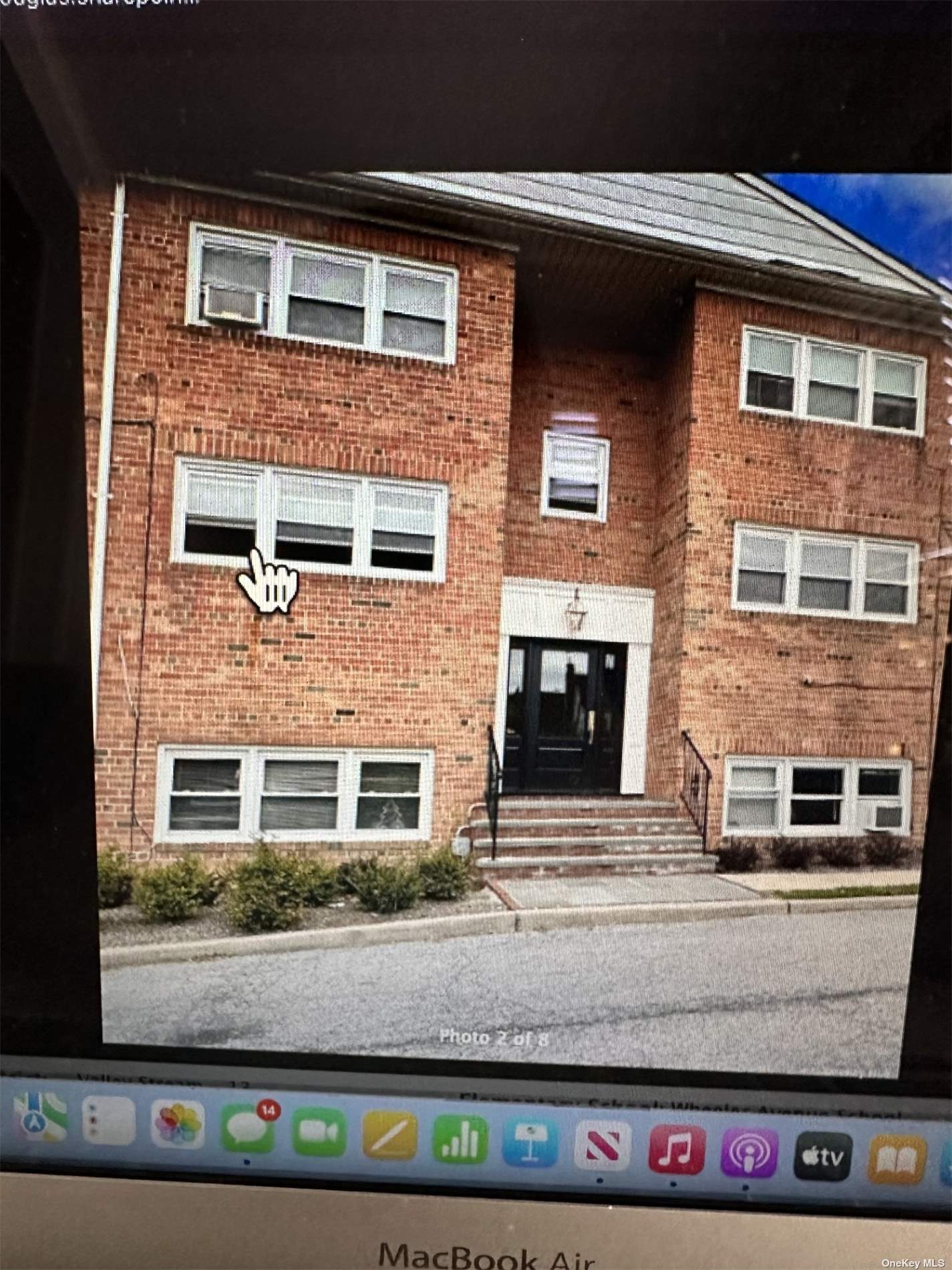 #1 photo, 464 N Corona Avenue, 长岛 Valley Stream , NY 11580