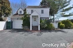 #1 photo, 528 Waukena Avenue, 长岛 Oceanside , NY 11572