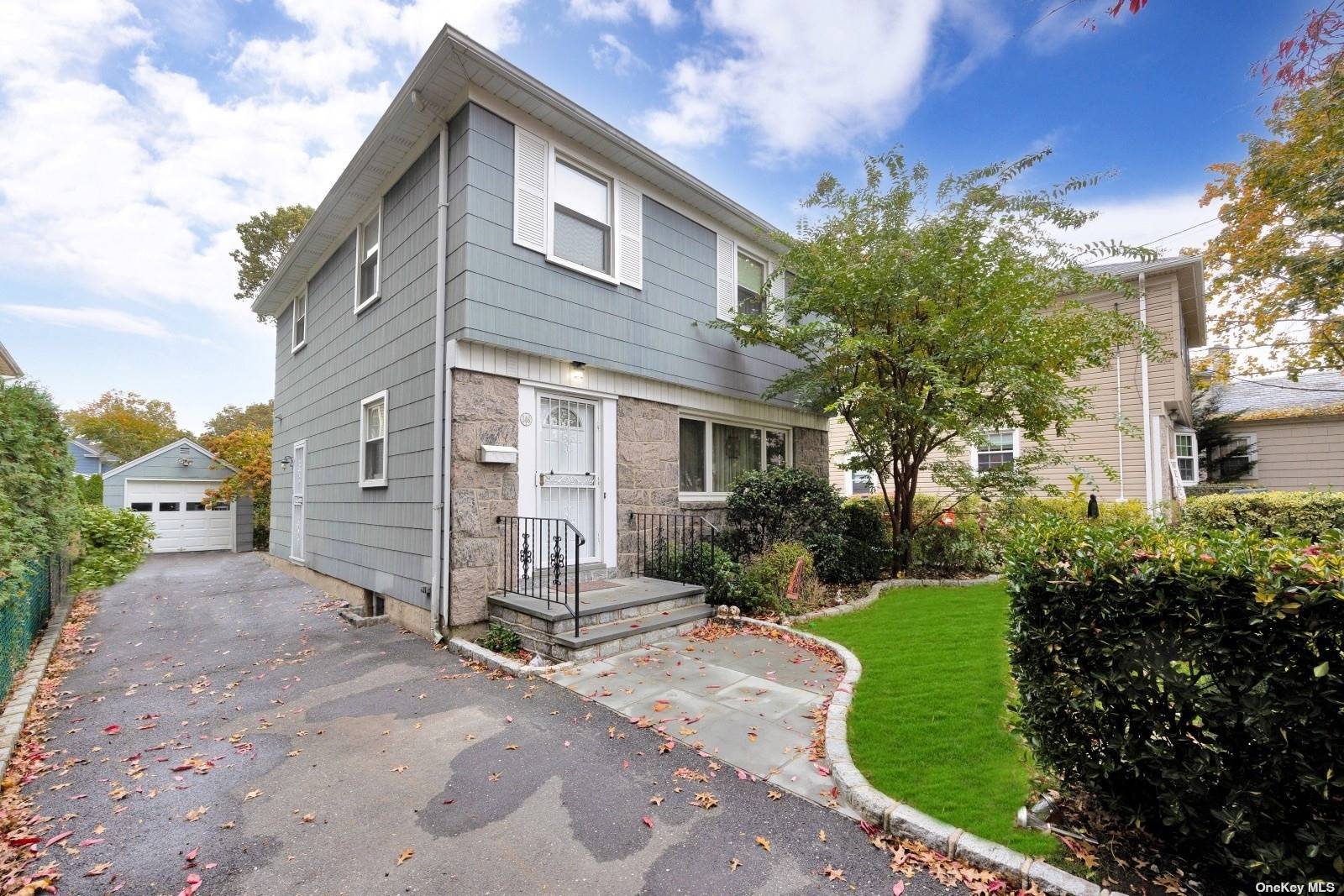 #1 photo, 146 Carnation Avenue, 长岛 花卉园 Floral Park , NY 11001