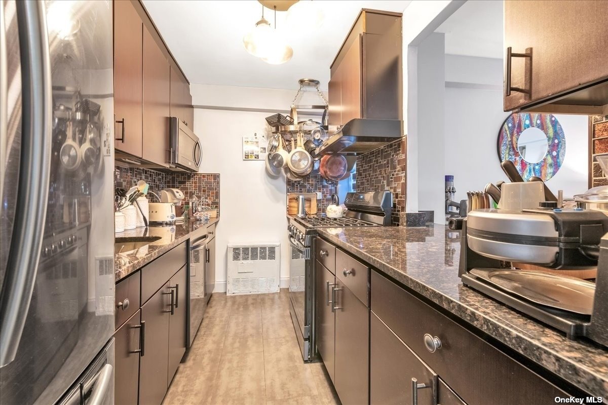 #1 photo, 400 Cozine Avenue, 布鲁克林 Brooklyn , NY 11207