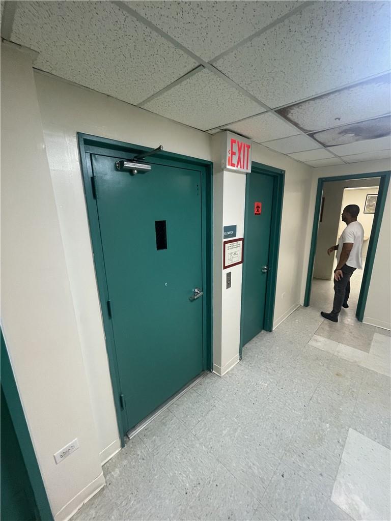 #8 photo, 1055 E Tremont Avenue, ブロンクス区 Bronx , NY 10460