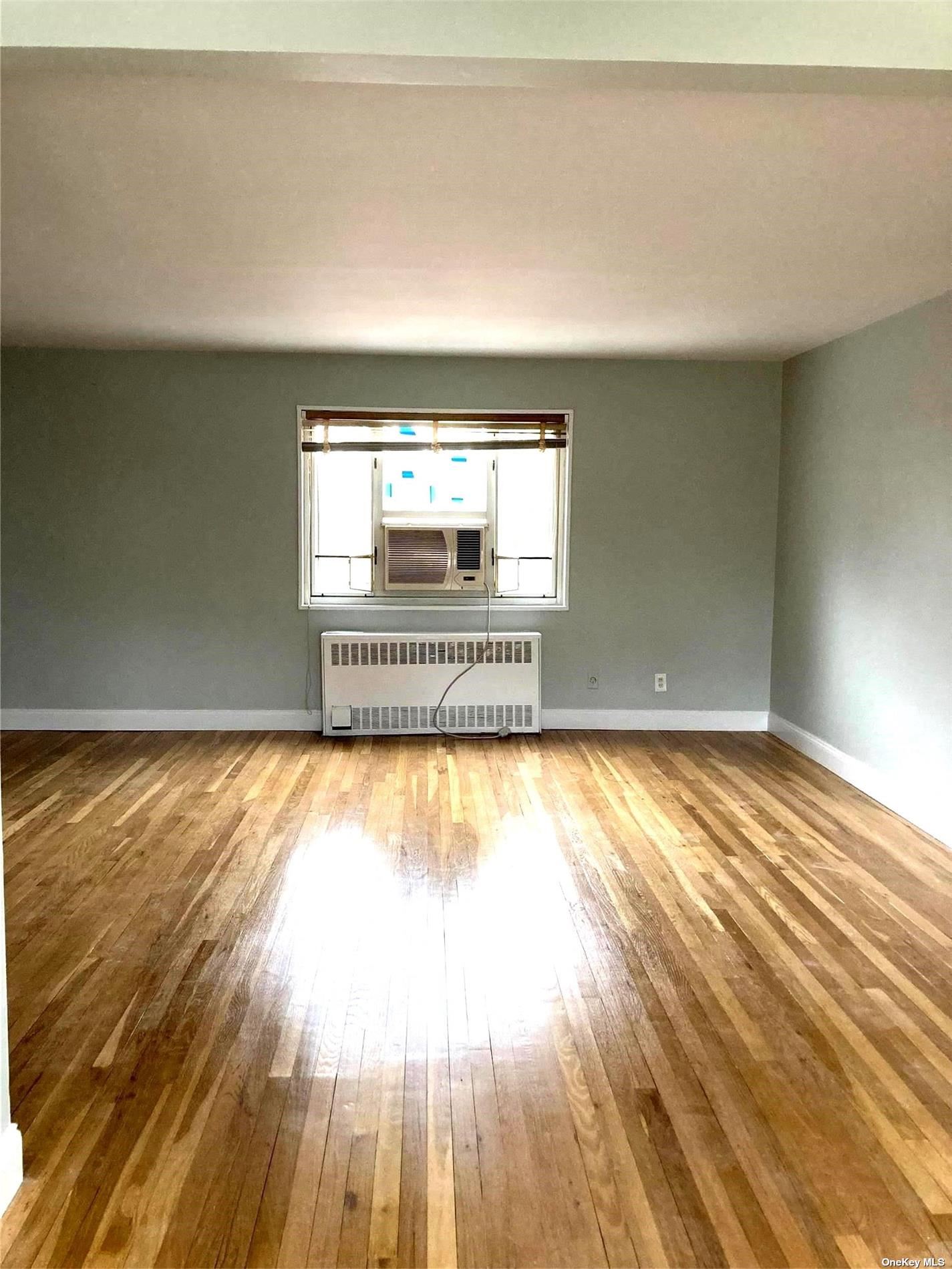 #1 photo, 226-09 88 Avenue, 皇后区 Queens Village , NY 11427