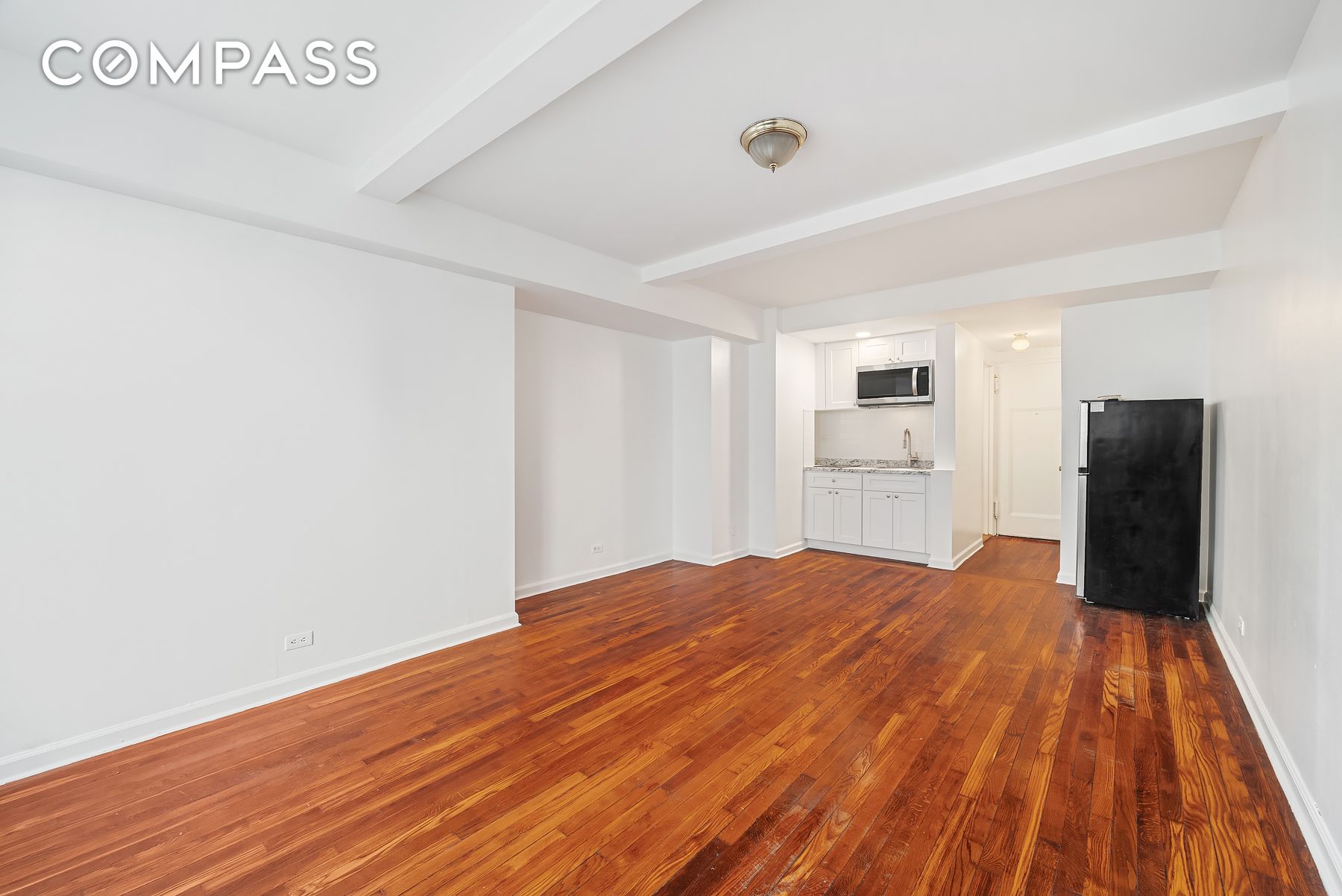 #1 photo, 320 E 42nd Street, Murray Hill , NY 10017