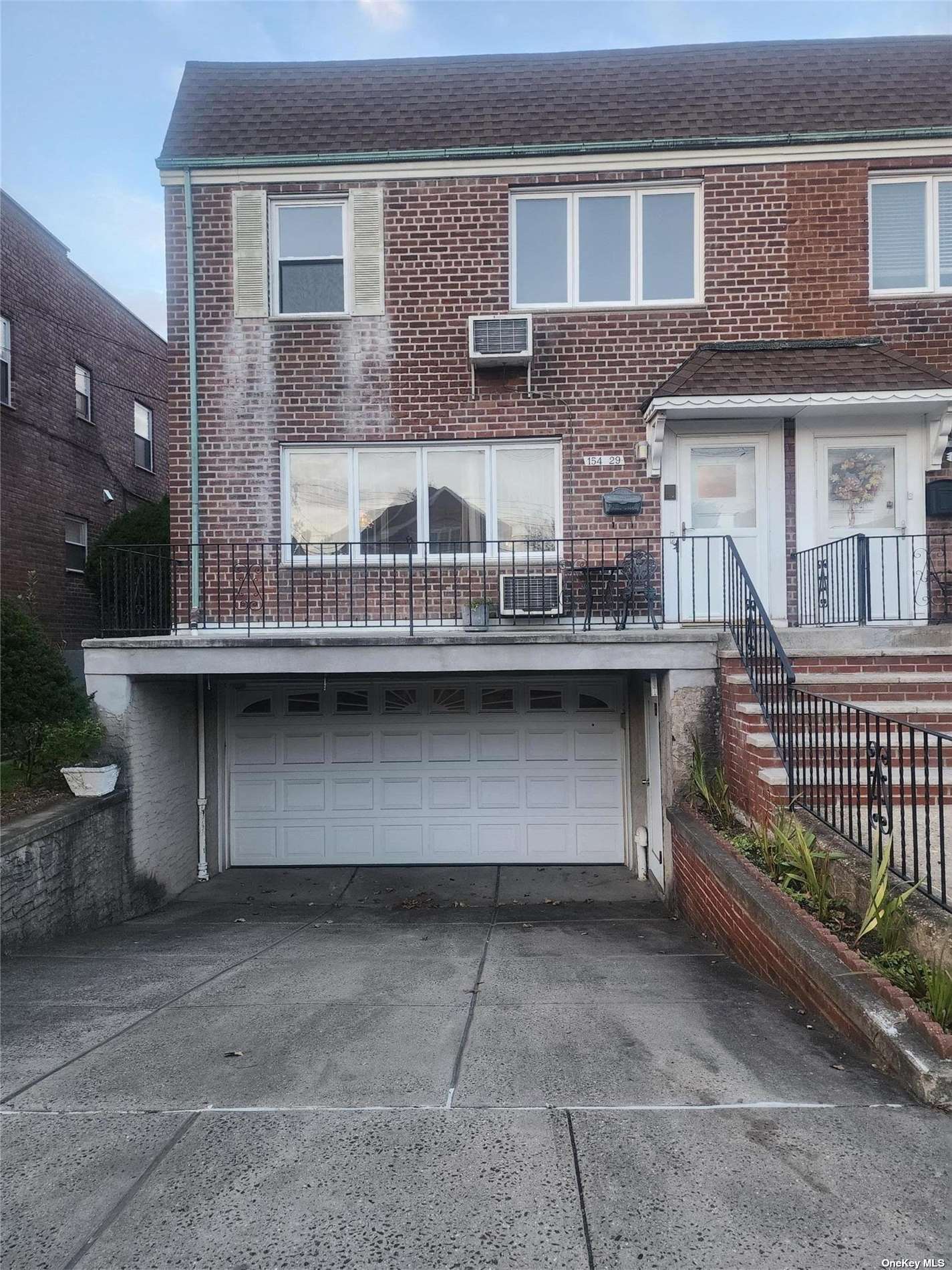 #1 photo, 154-29 20th Avenue, 皇后区 白石镇 Whitestone , NY 11357