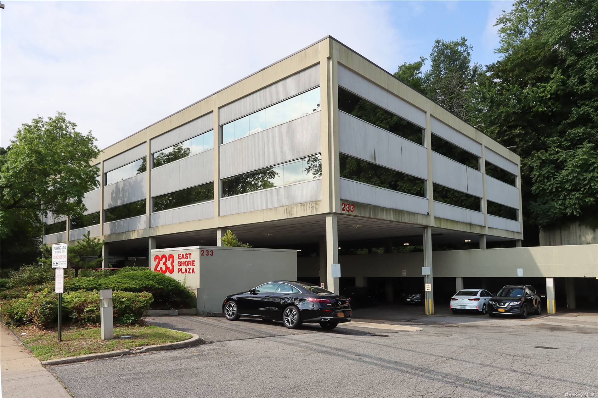 #1 photo, 233 E Shore Rd., 长岛 大颈 Great Neck , NY 11023