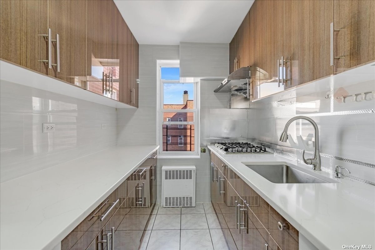 #1 photo, 43-35 Union St, Flushing , NY 11355