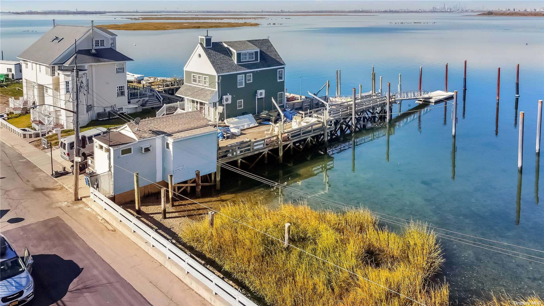 #1 photo, 929 Shad Creek Road, 皇后区 Broad Channel , NY 11693