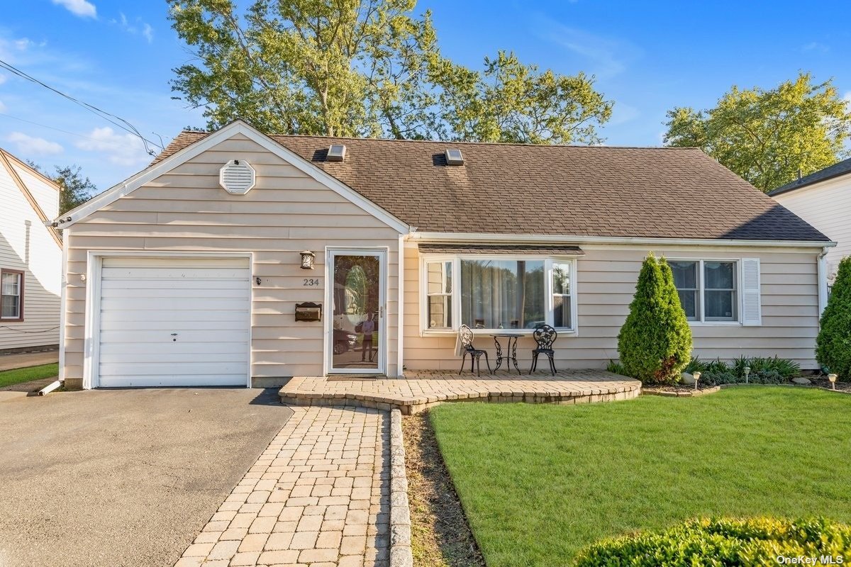 #1 photo, 234 Sunnyside Road, 长岛 Oceanside , NY 11572