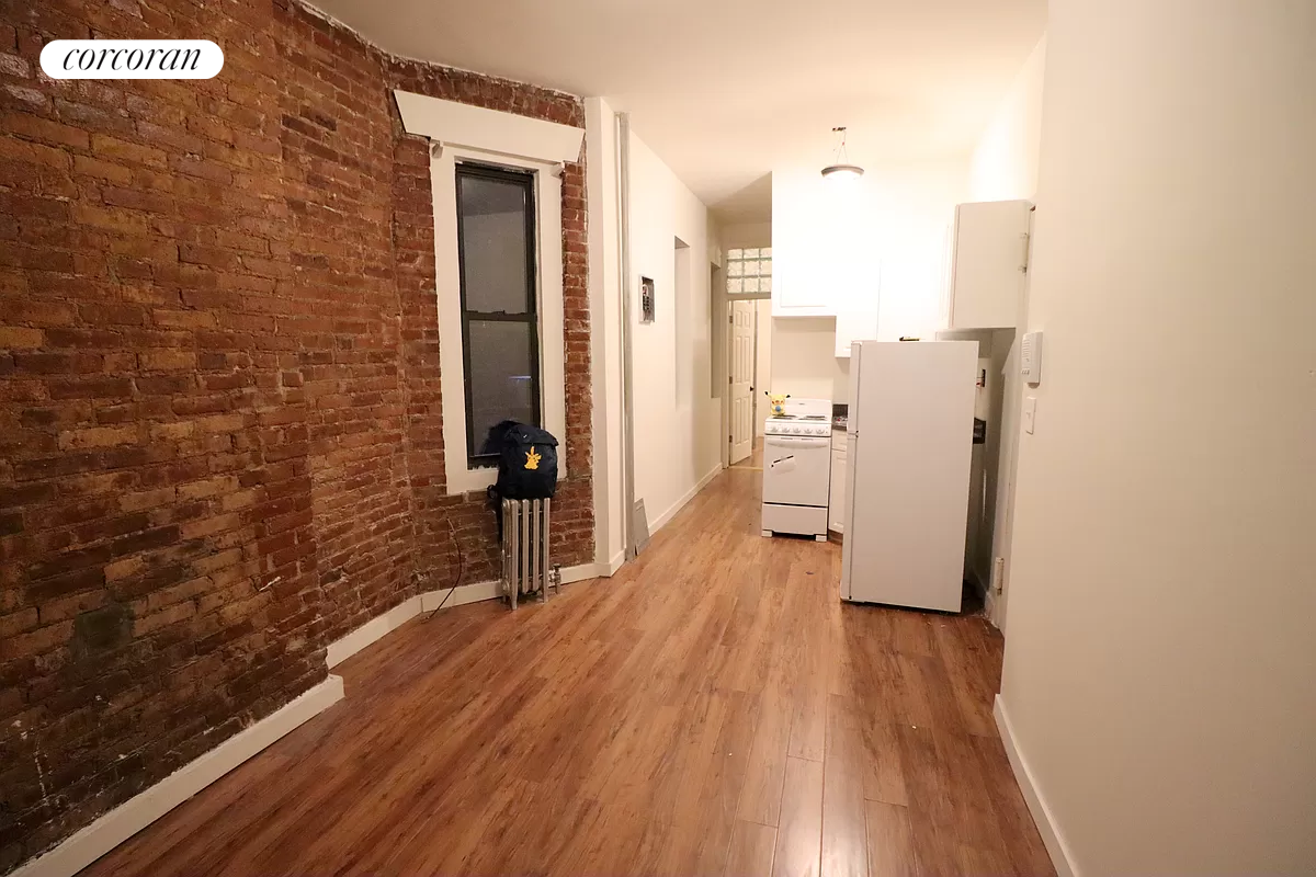 #1 photo, 424 East 66th Street, 曼哈顿 上东城 Lenox Hill , NY 10065