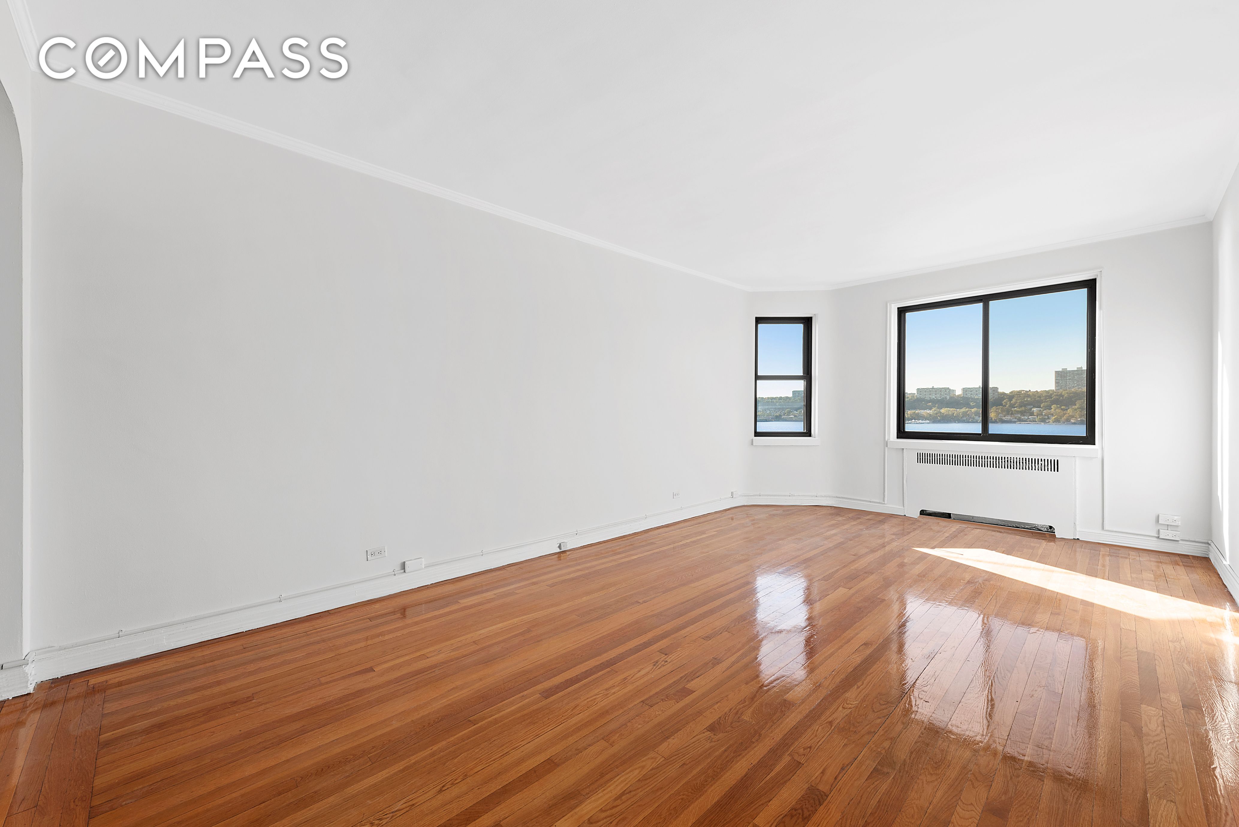 #1 photo, 158-18 Riverside Drive W, 北曼哈顿 Washington Heights , NY 10032