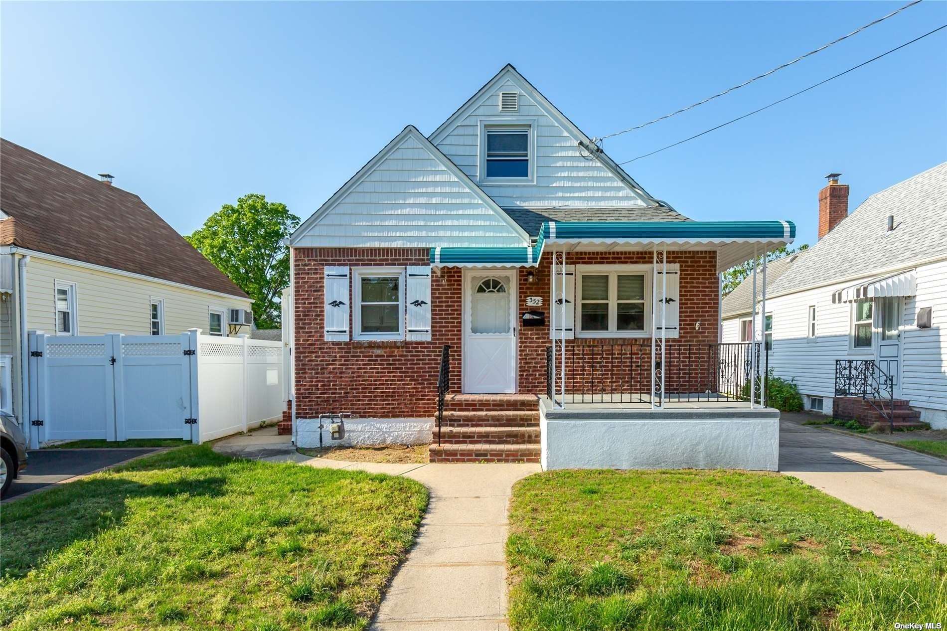 #1 photo, 352 Lexington Avenue, 长岛 West Hempstead , NY 11552