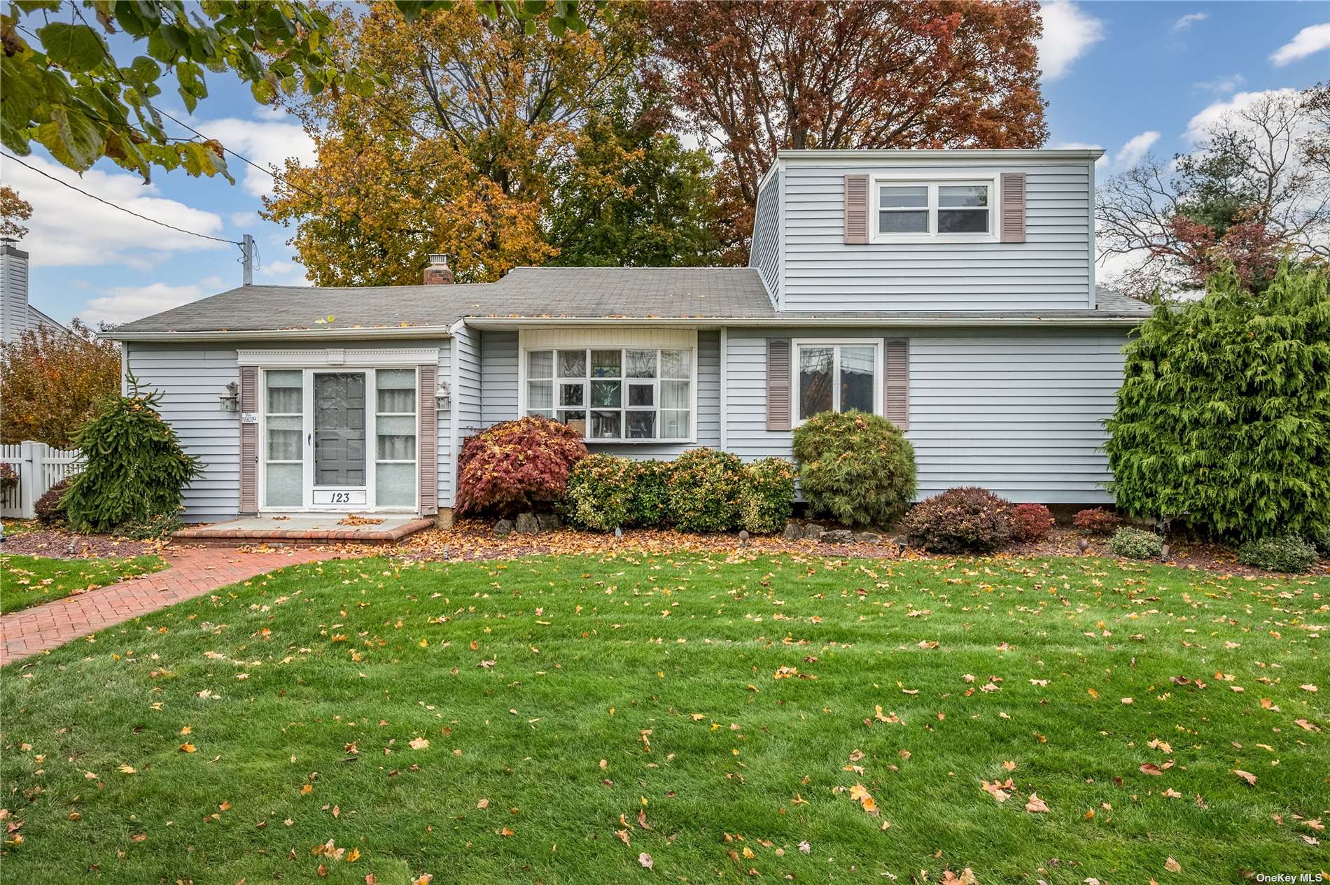 #1 photo, 123 N Kings Avenue, 長島 Massapequa , NY 11758