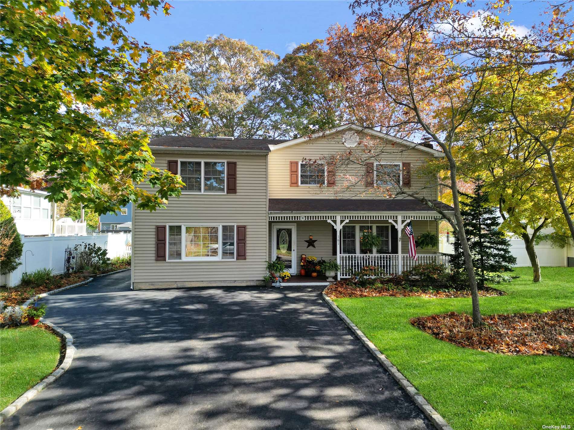 #1 photo, 161 Maple Street, 东长岛 Medford , NY 11763