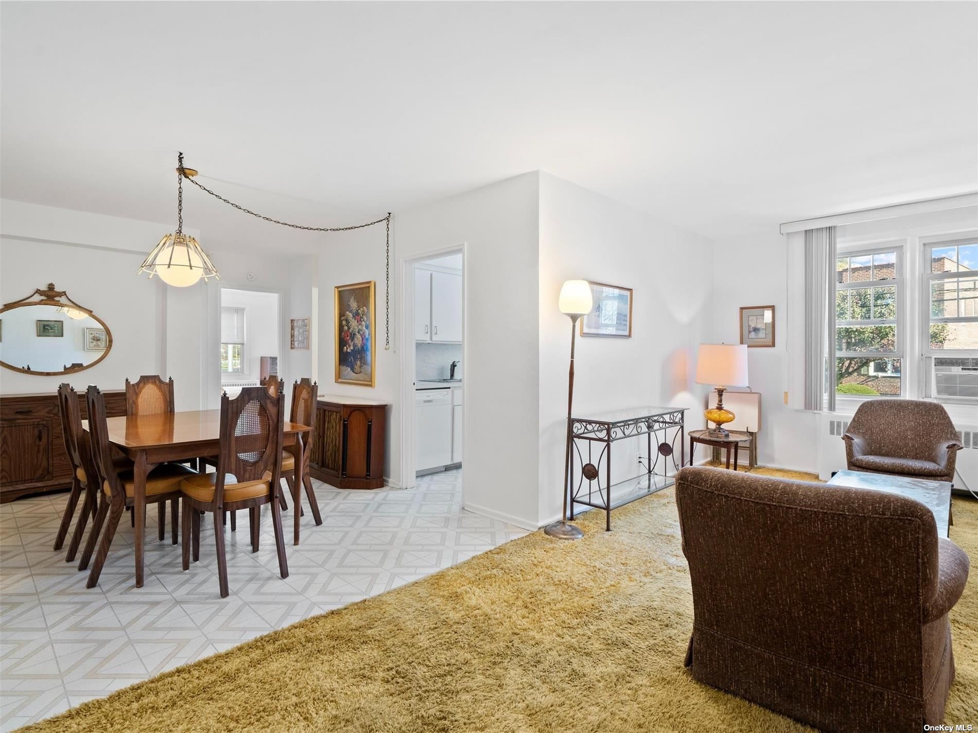 #1 photo, 200 North Village, 长岛 Rockville Centre , NY 11570