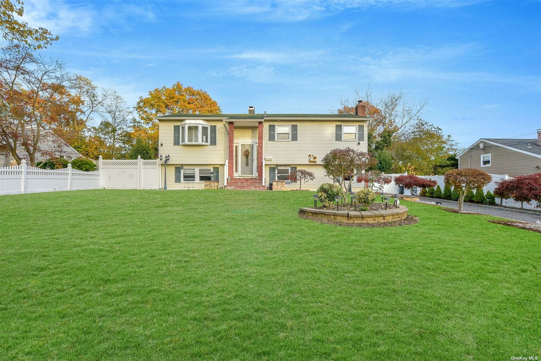 #1 photo, 3005 New London Avenue, 东长岛 Medford , NY 11763