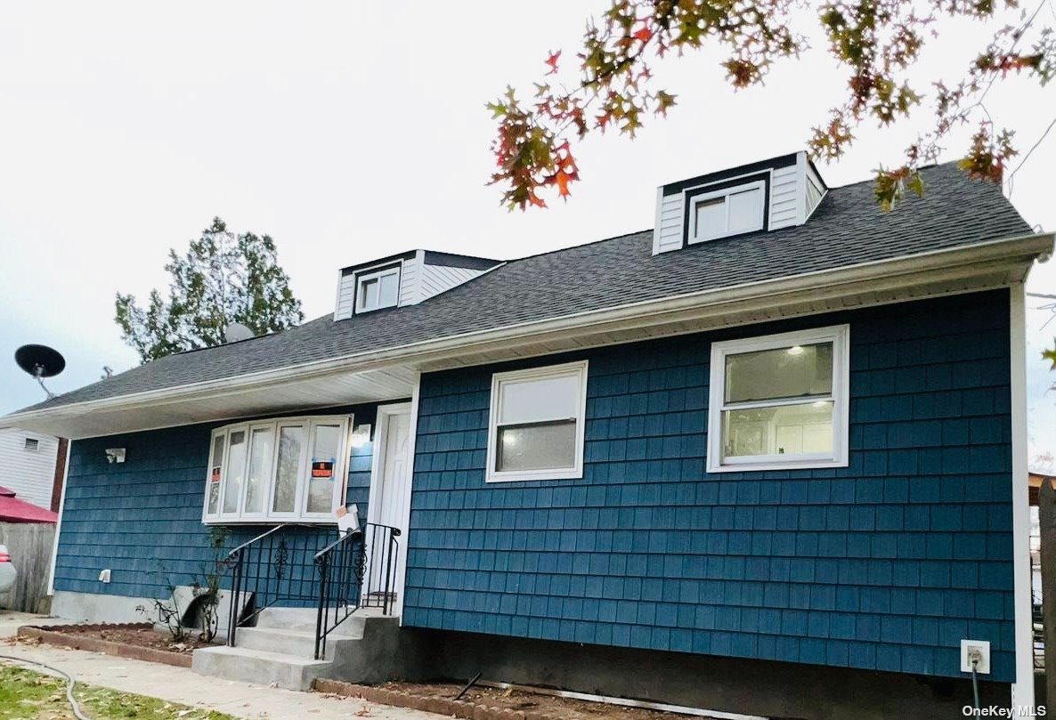 #1 photo, 176 Front Avenue, 东长岛 Brentwood , NY 11717