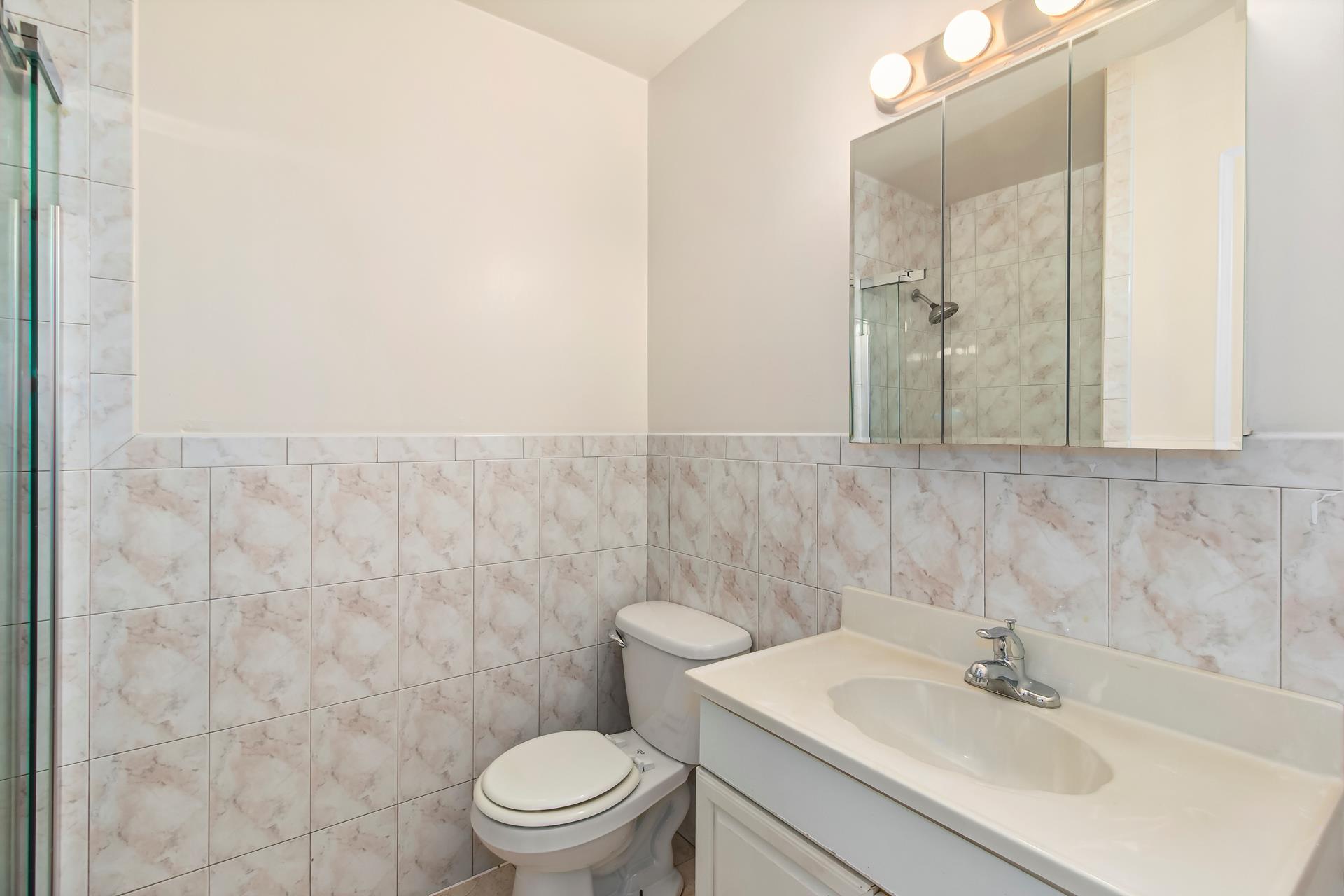 #1 photo, 64 W 84TH Street, 曼哈顿 上西城 UWS , NY 10024