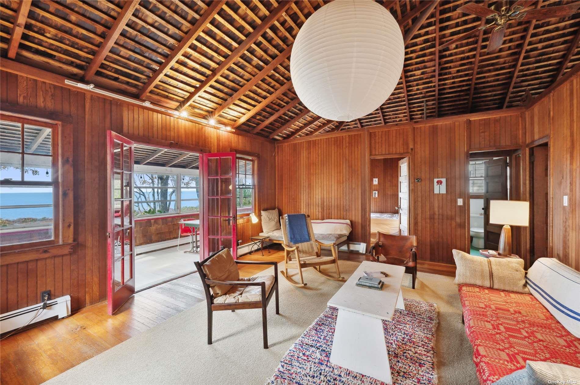 #11 photo, 400 Diamond Lane, Peconic , NY 11958