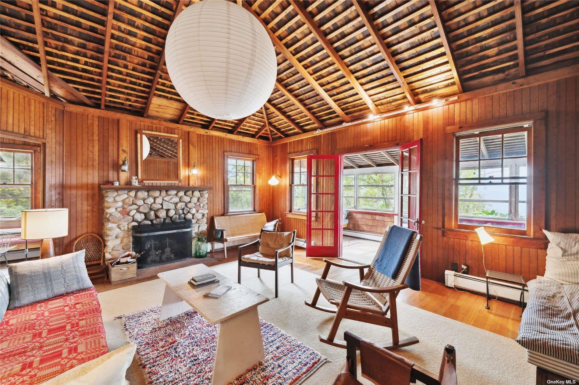 #13 photo, 400 Diamond Lane, Peconic , NY 11958