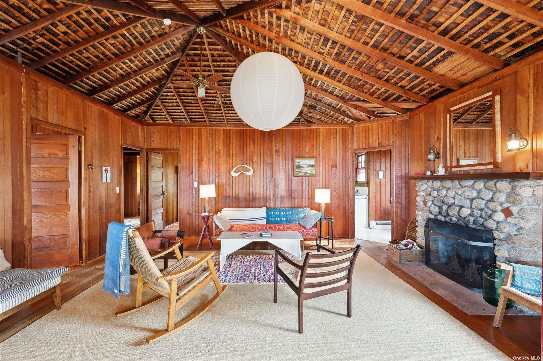 #14 photo, 400 Diamond Lane, Peconic , NY 11958