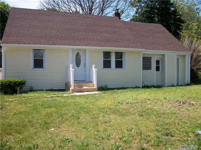 #1 photo, 94 Harrison Avenue, サフォーク郡 Amityville , NY 11701