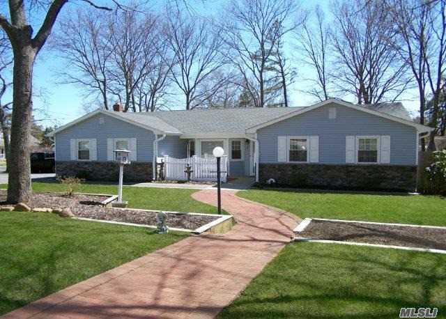 #1 photo, 2 Borman Court, サフォーク郡 Lake Ronkonkoma , NY 11779