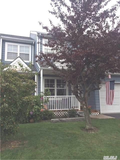 #1 photo, 5 Northwood Boulevard, Central Islip , NY 11722