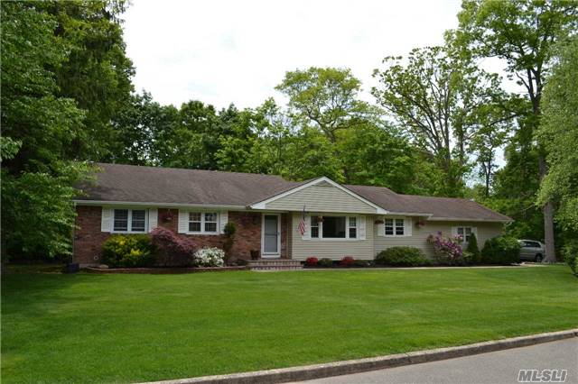 #1 photo, 2 Dooley Court, サフォーク郡 Dix Hills , NY 11746