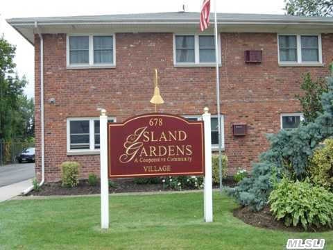 #1 photo, 678 Fulton Street, ناسو Farmingdale , NY 11735